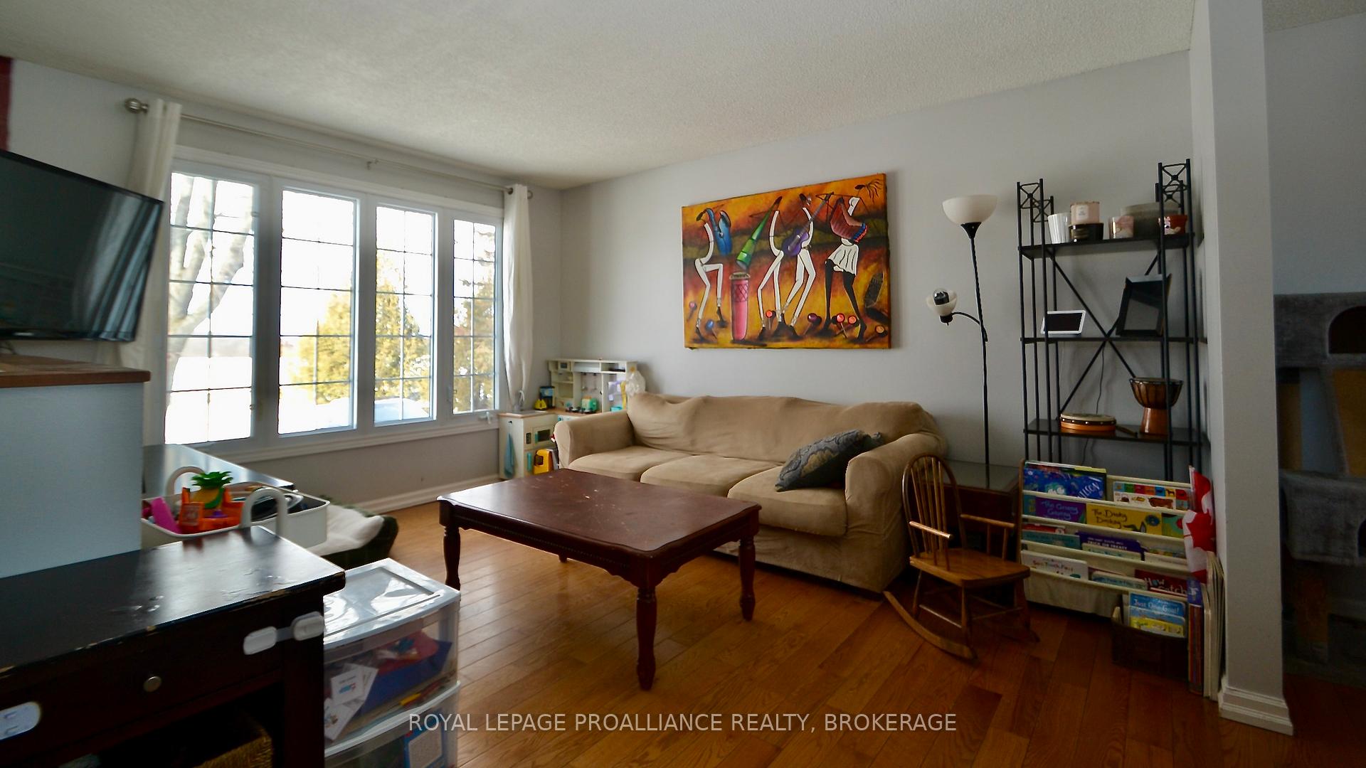 Photo 2 of 4322 Wilmer Road, Frontenac, Frontenac South — HOMEH