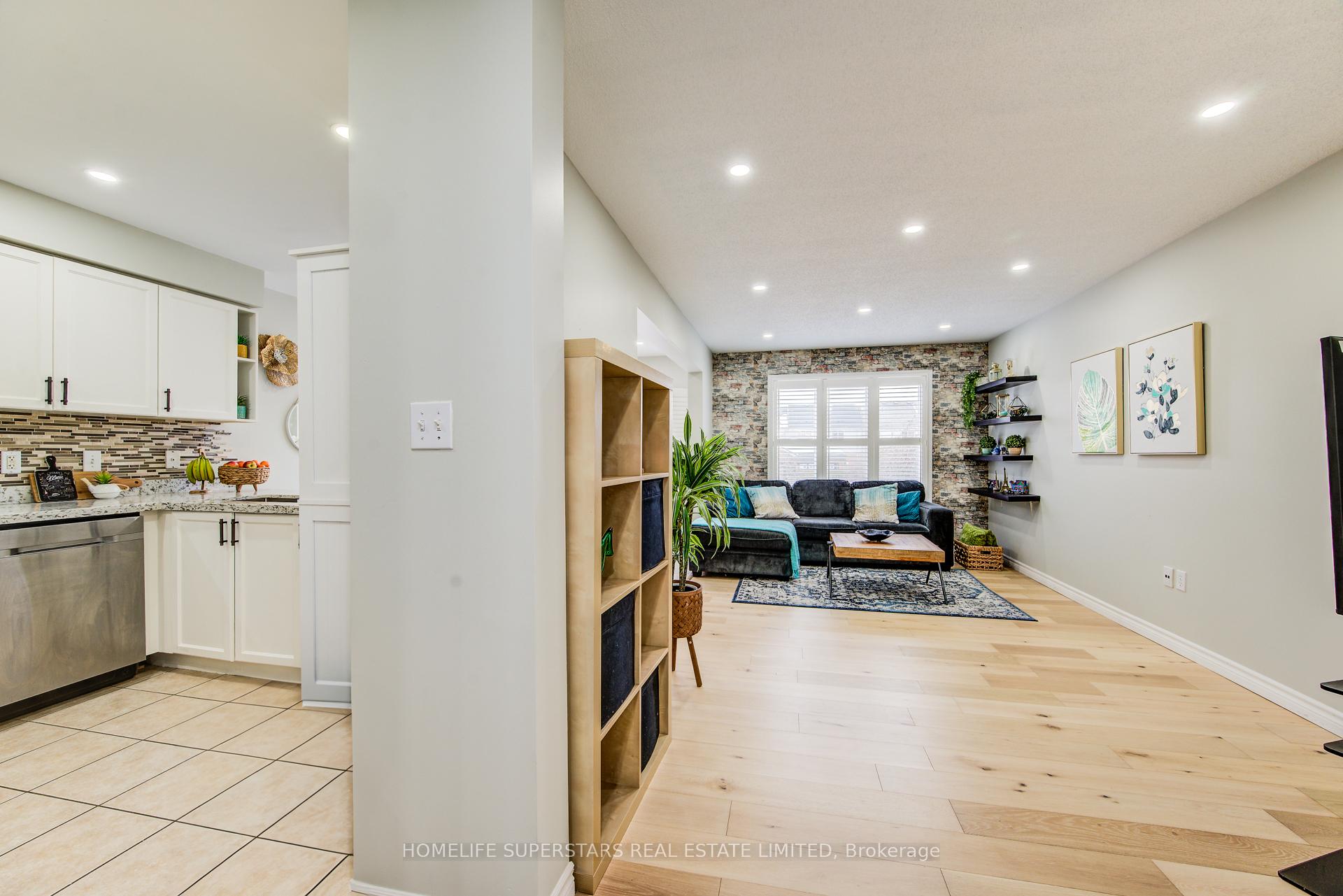 Photo 5 of 56 Schiedel Drive, Guelph, Victoria North — HOMEH