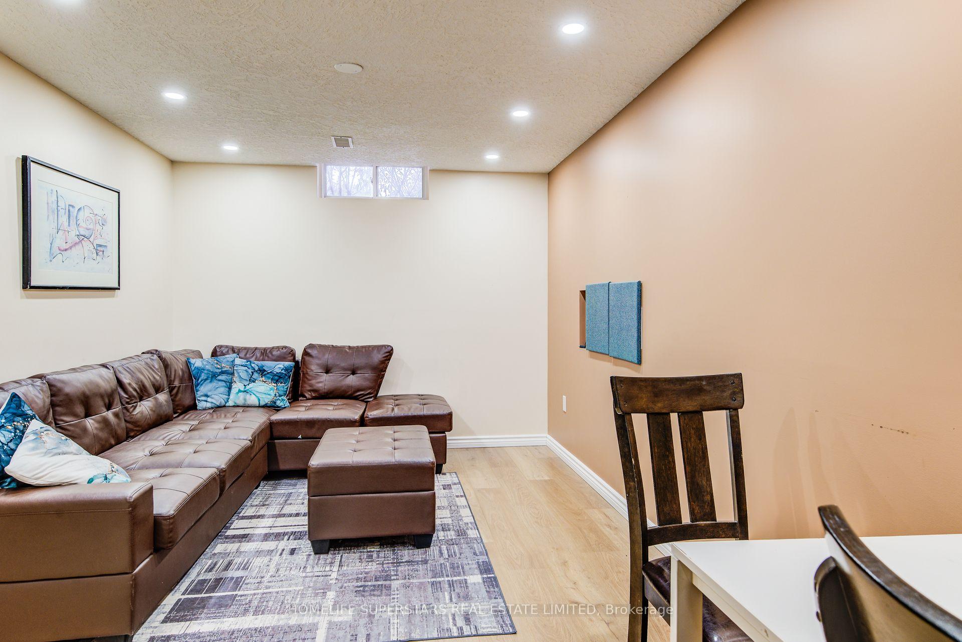 Photo 15 of 56 Schiedel Drive, Guelph, Victoria North — HOMEH