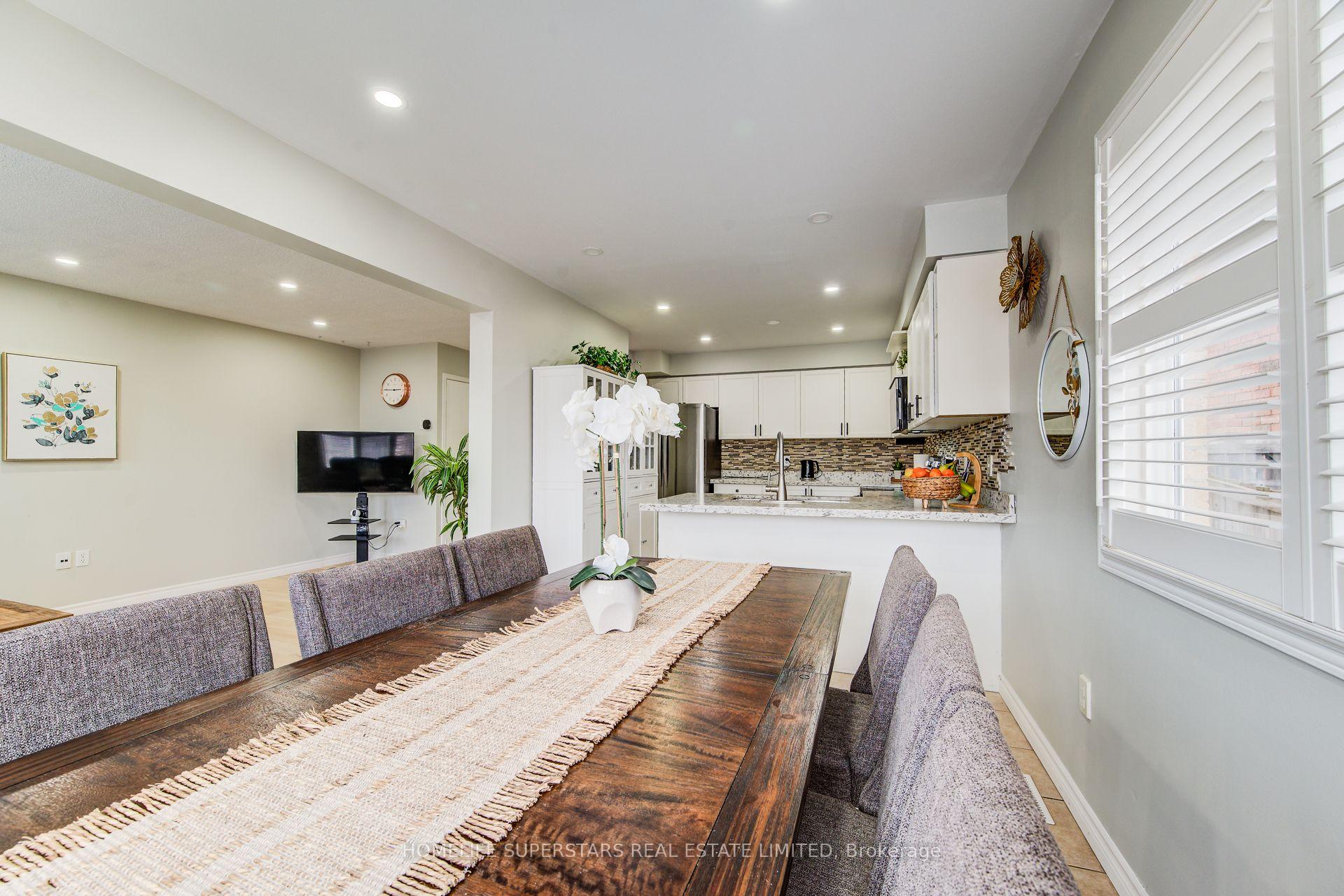 Photo 16 of 56 Schiedel Drive, Guelph, Victoria North — HOMEH