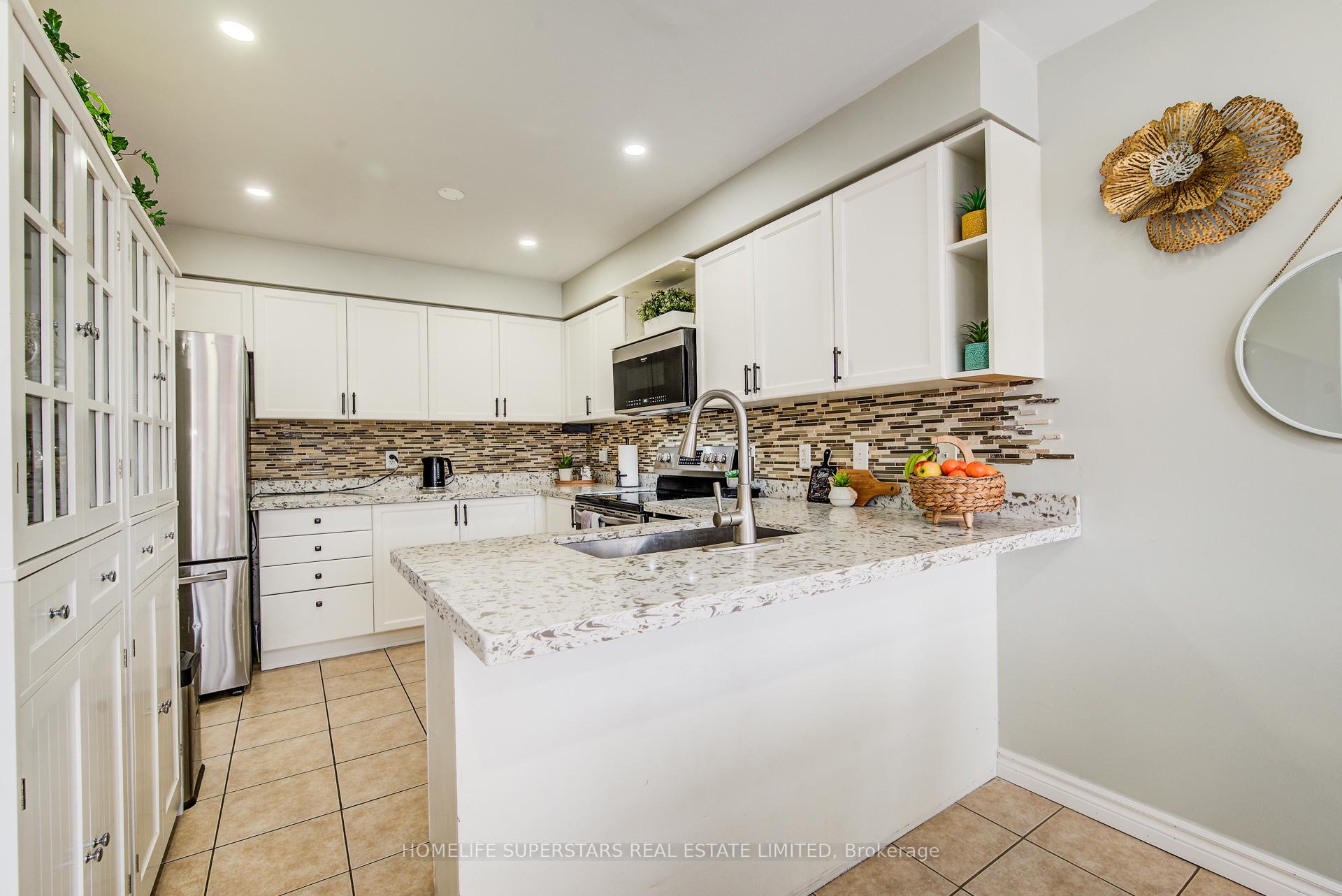 Photo 18 of 56 Schiedel Drive, Guelph, Victoria North — HOMEH