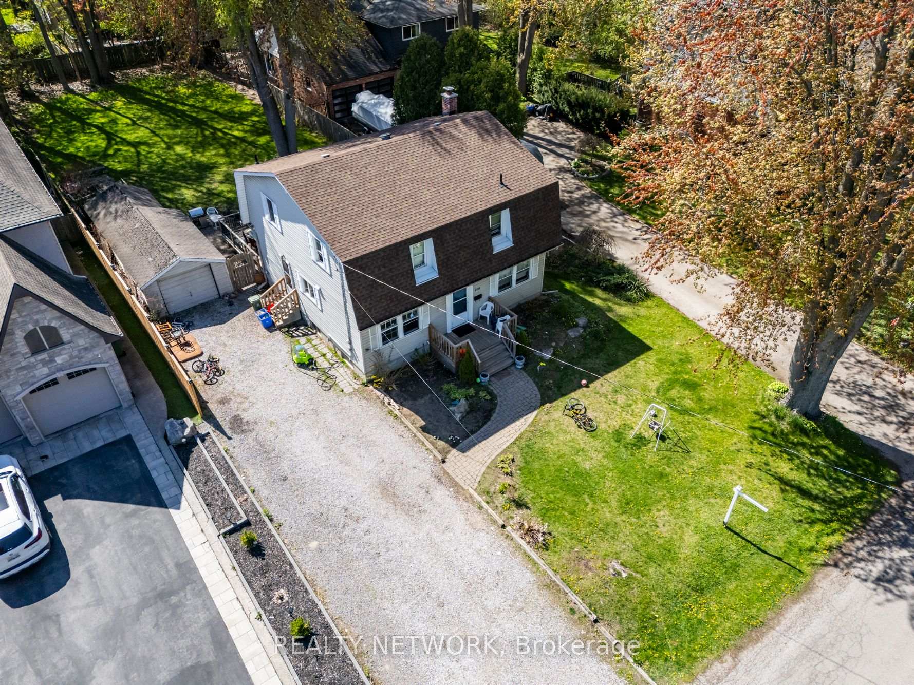 Photo 1 of 210 Valleyview Drive, Hamilton, Ancaster — HOMEH