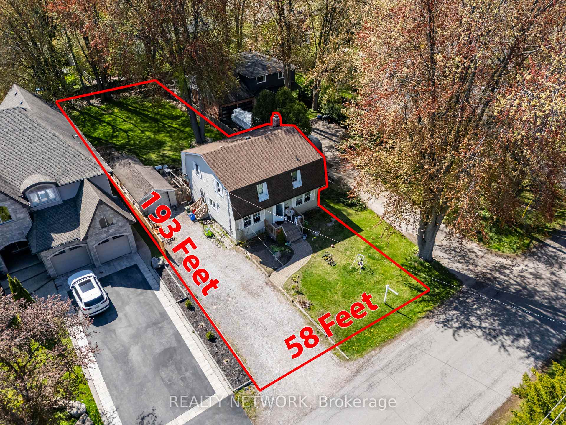 Photo 3 of 210 Valleyview Drive, Hamilton, Ancaster — HOMEH