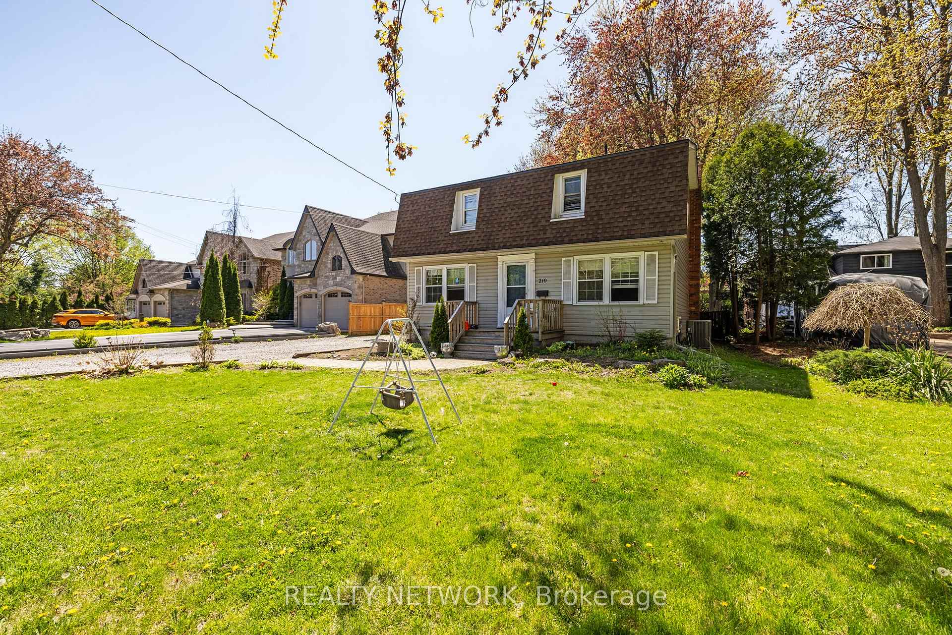 Photo 6 of 210 Valleyview Drive, Hamilton, Ancaster — HOMEH