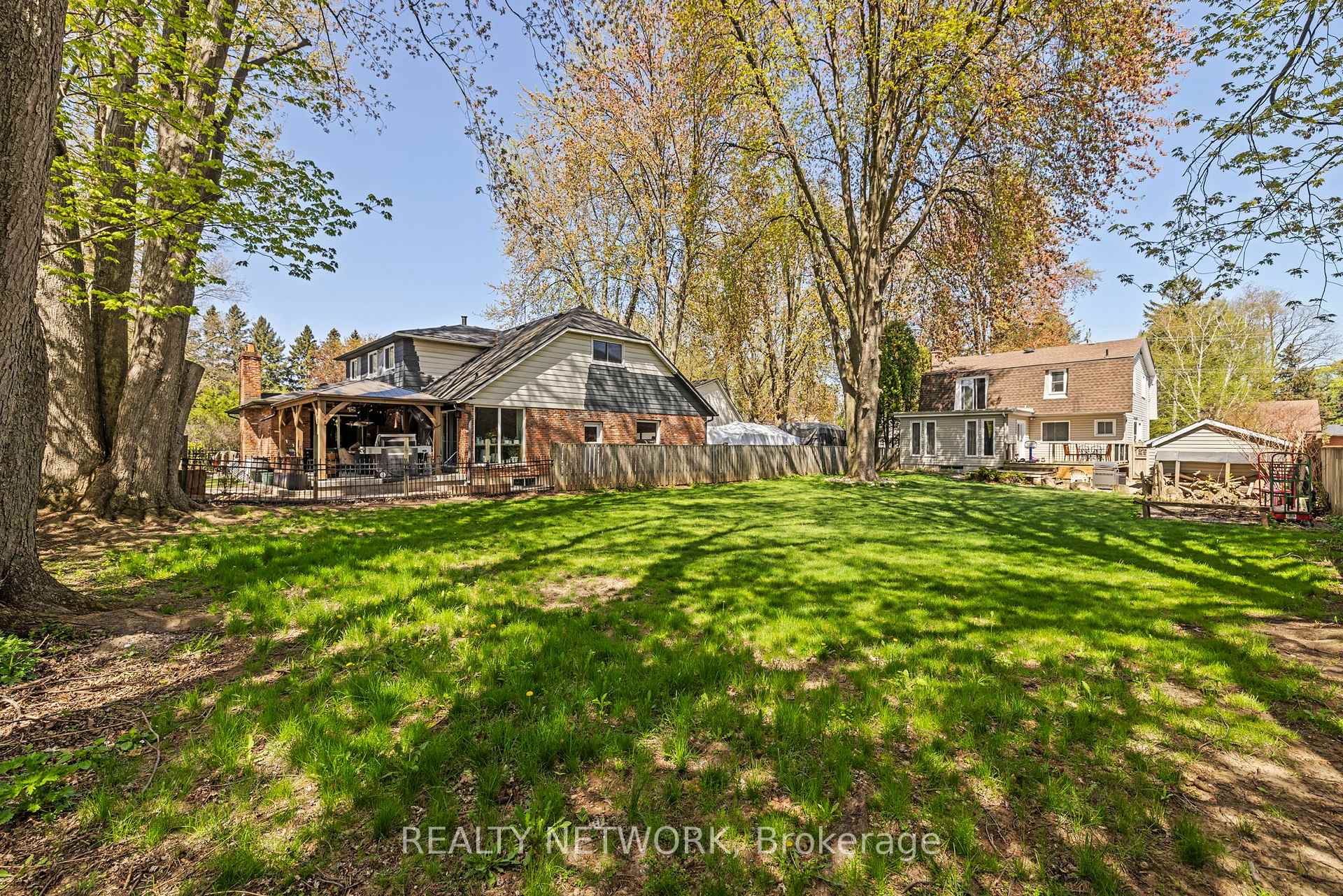 Photo 11 of 210 Valleyview Drive, Hamilton, Ancaster — HOMEH
