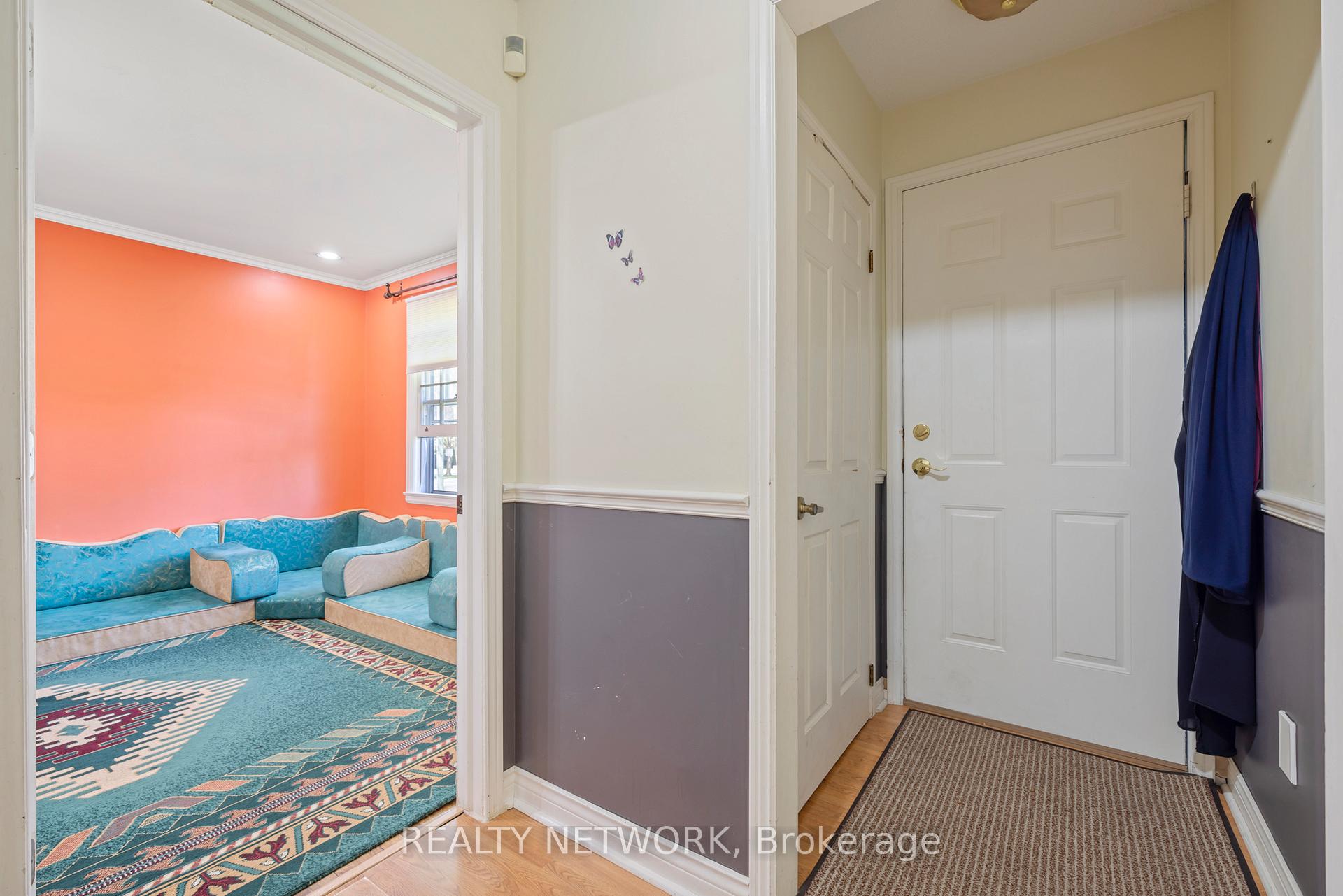 Photo 14 of 210 Valleyview Drive, Hamilton, Ancaster — HOMEH