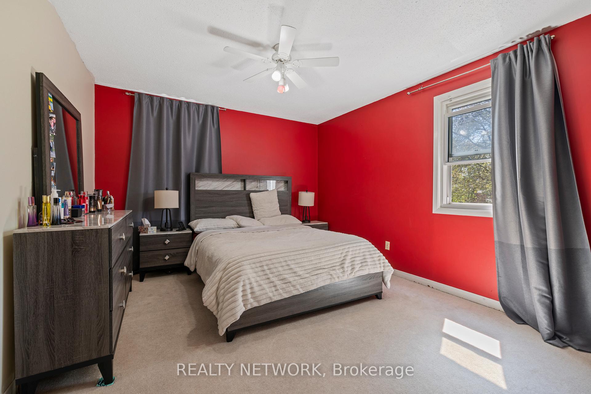 Photo 20 of 210 Valleyview Drive, Hamilton, Ancaster — HOMEH
