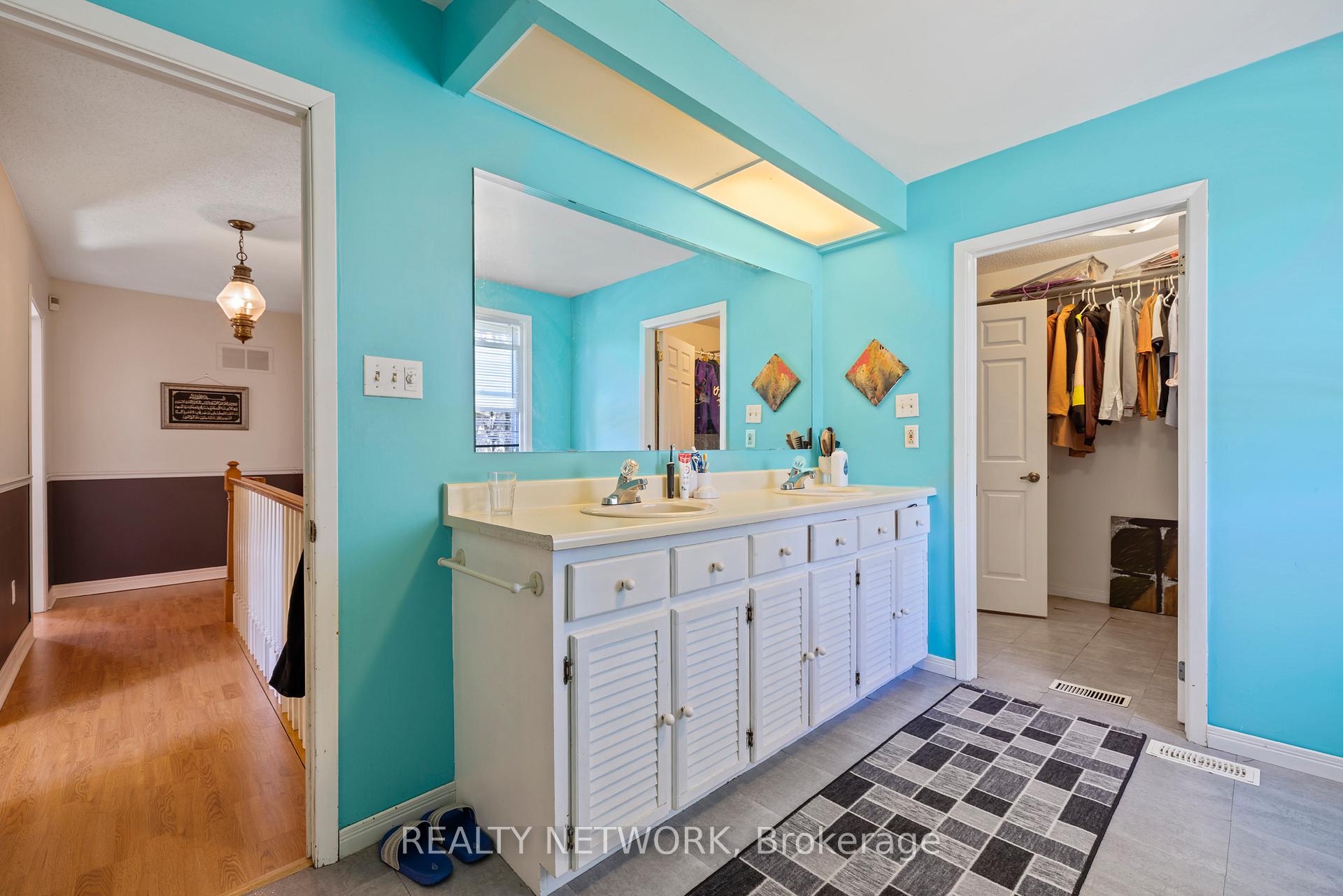 Photo 24 of 210 Valleyview Drive, Hamilton, Ancaster — HOMEH