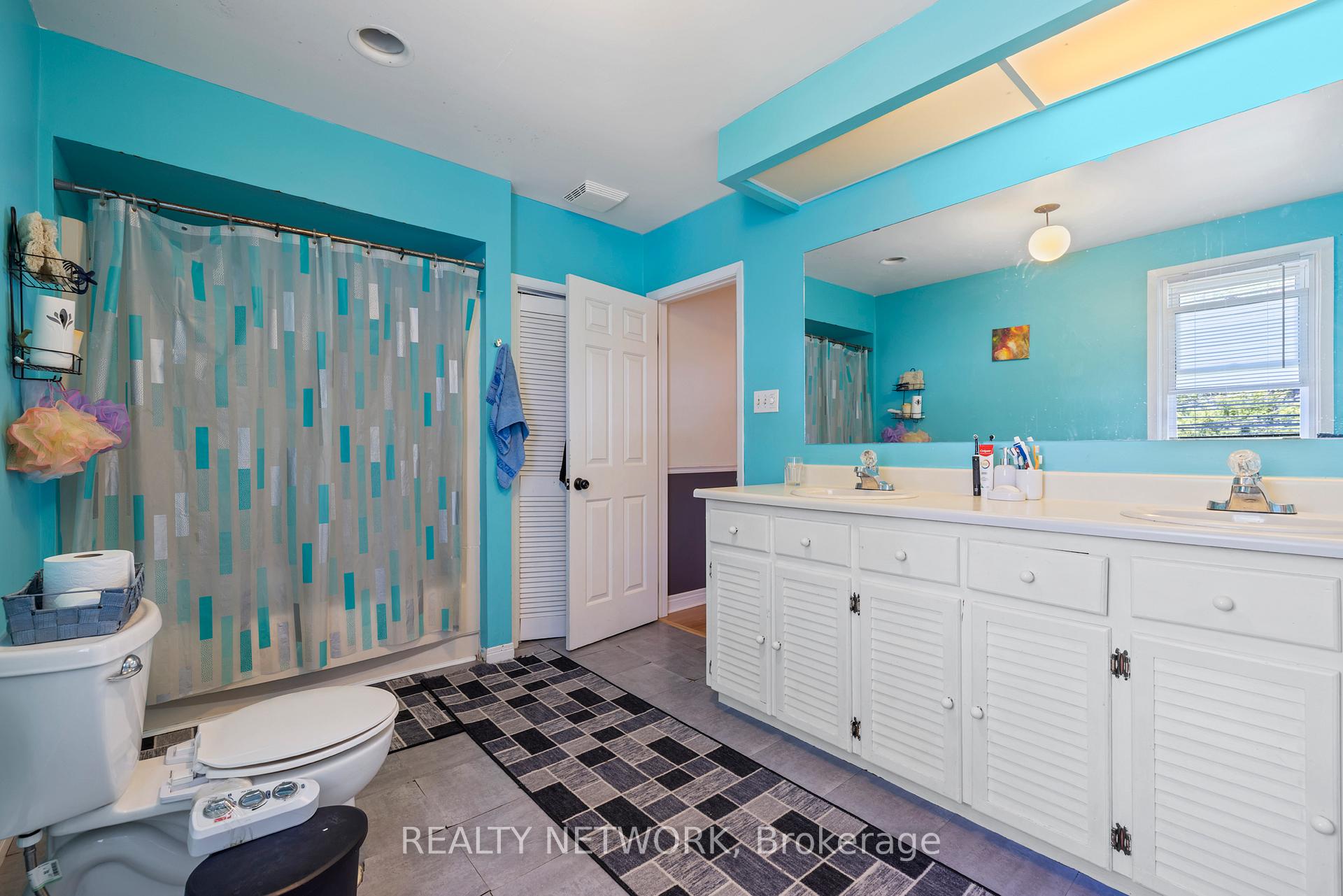 Photo 25 of 210 Valleyview Drive, Hamilton, Ancaster — HOMEH