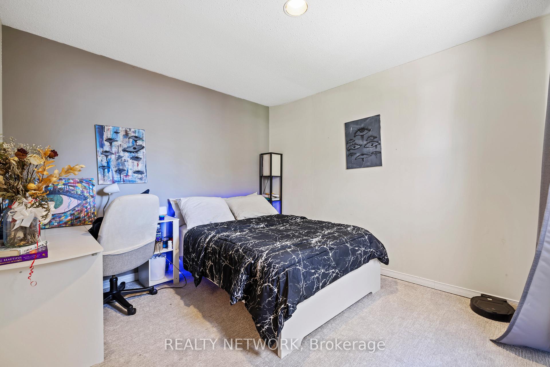 Photo 26 of 210 Valleyview Drive, Hamilton, Ancaster — HOMEH