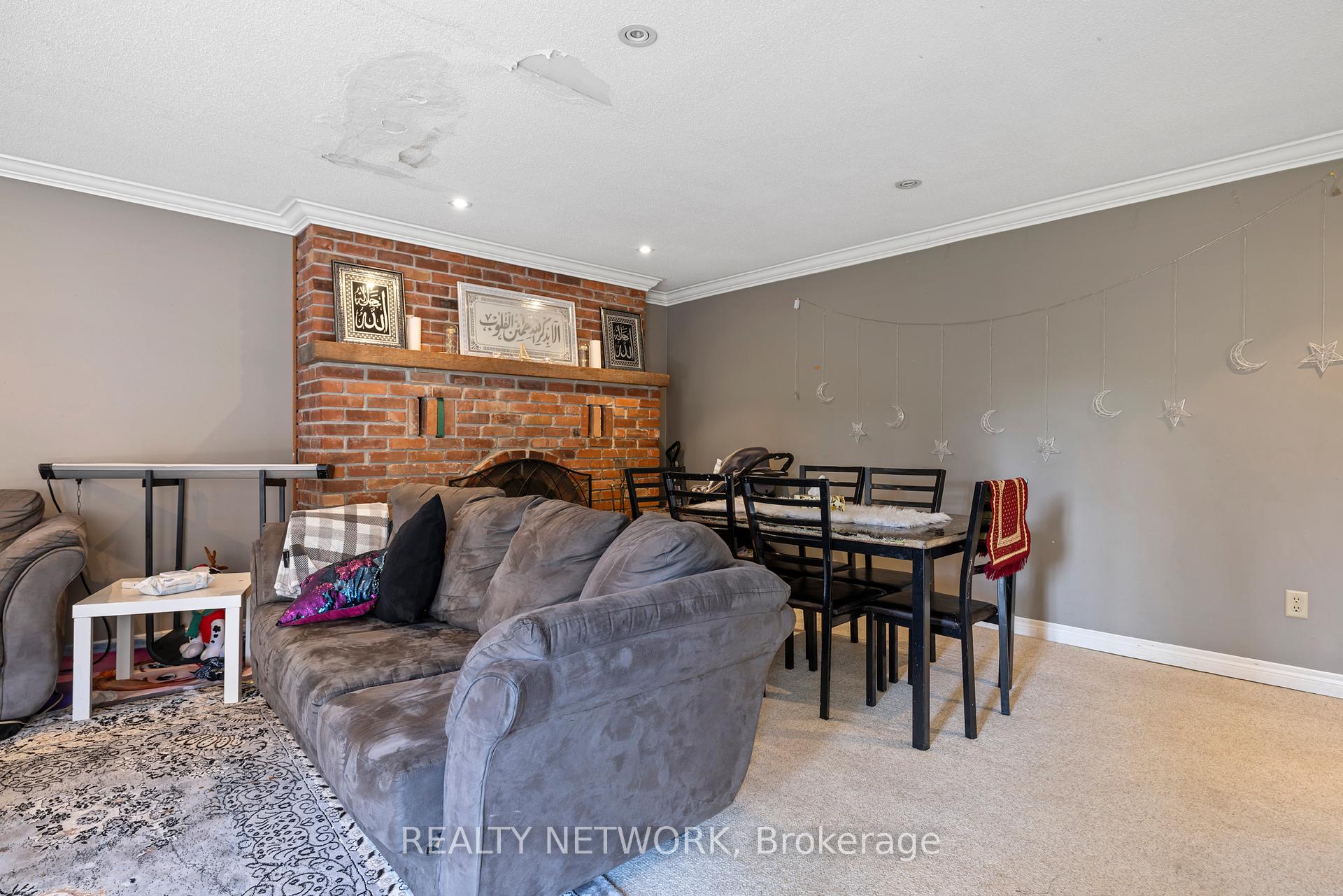 Photo 37 of 210 Valleyview Drive, Hamilton, Ancaster — HOMEH