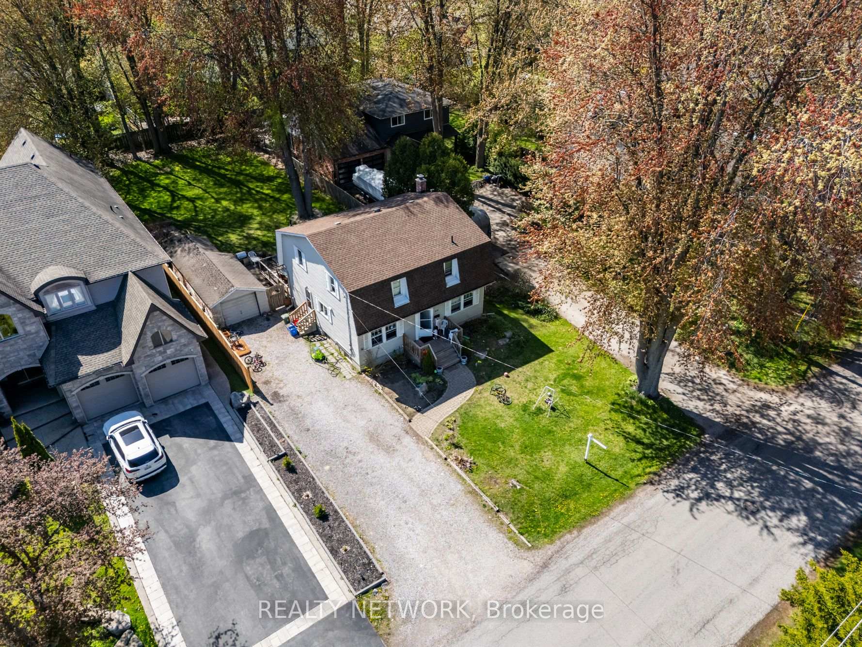 Photo 40 of 210 Valleyview Drive, Hamilton, Ancaster — HOMEH