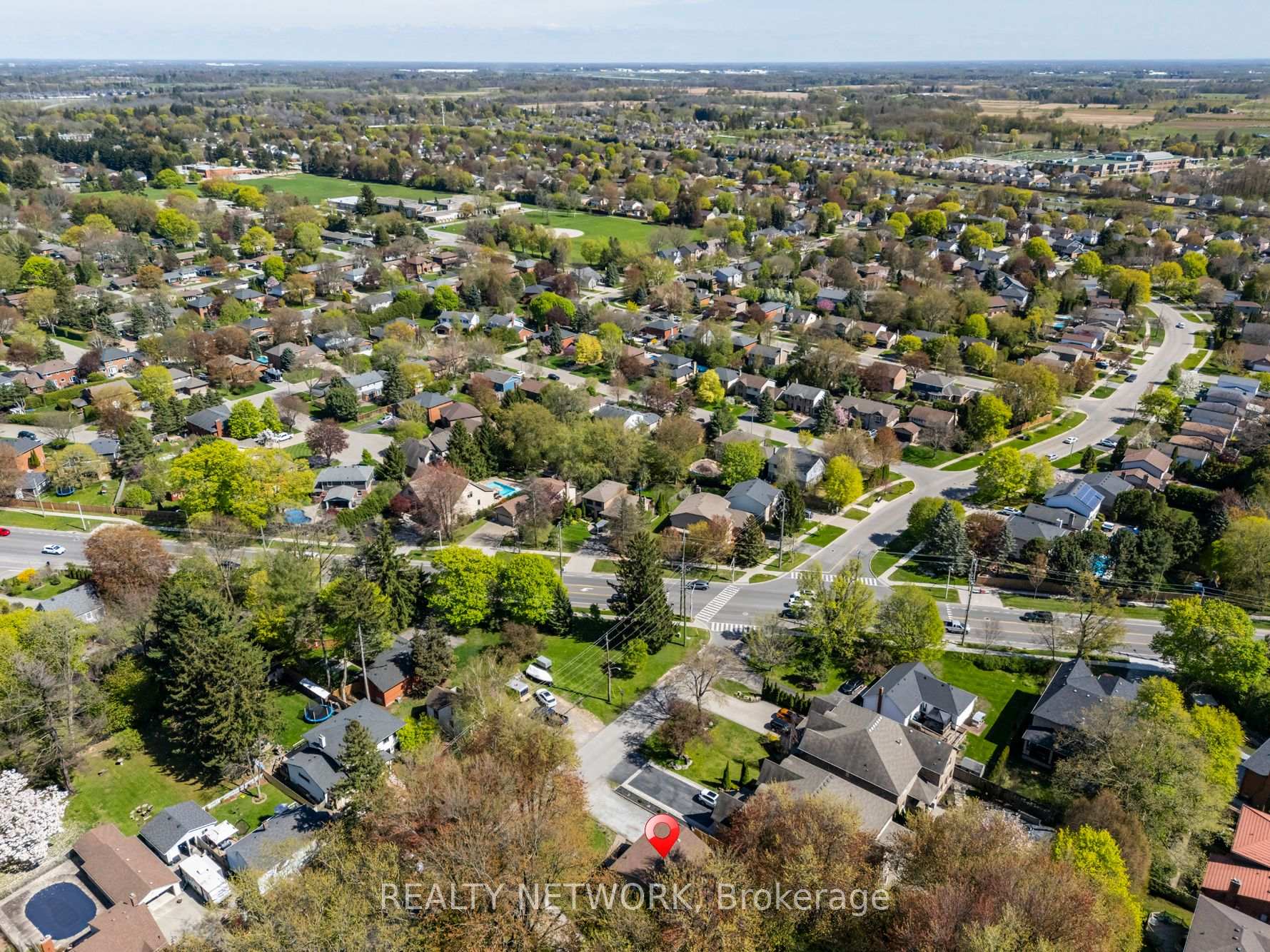 Photo 47 of 210 Valleyview Drive, Hamilton, Ancaster — HOMEH
