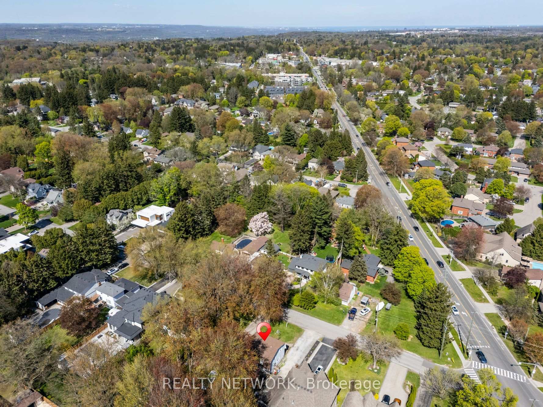 Photo 48 of 210 Valleyview Drive, Hamilton, Ancaster — HOMEH