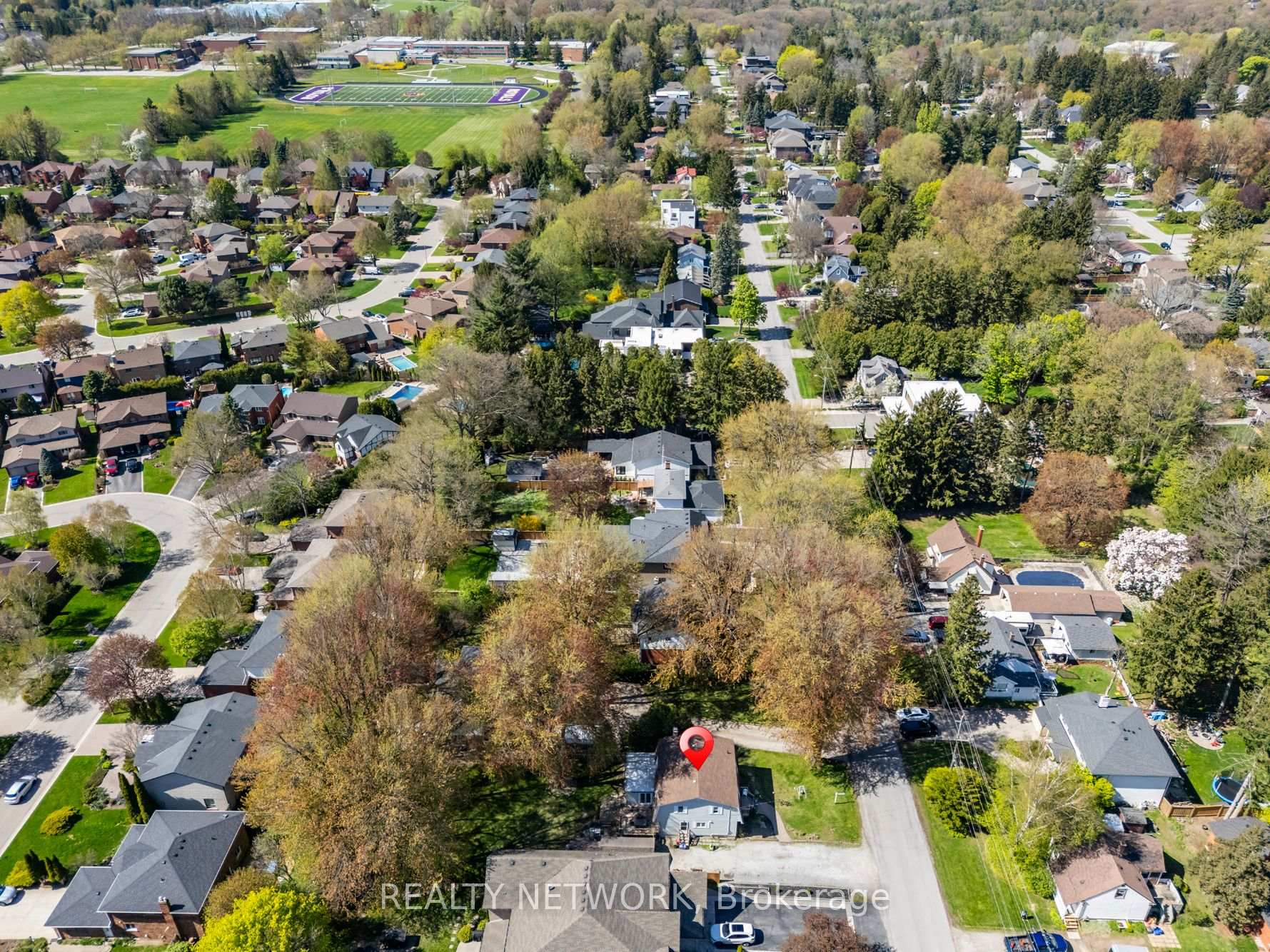 Photo 50 of 210 Valleyview Drive, Hamilton, Ancaster — HOMEH