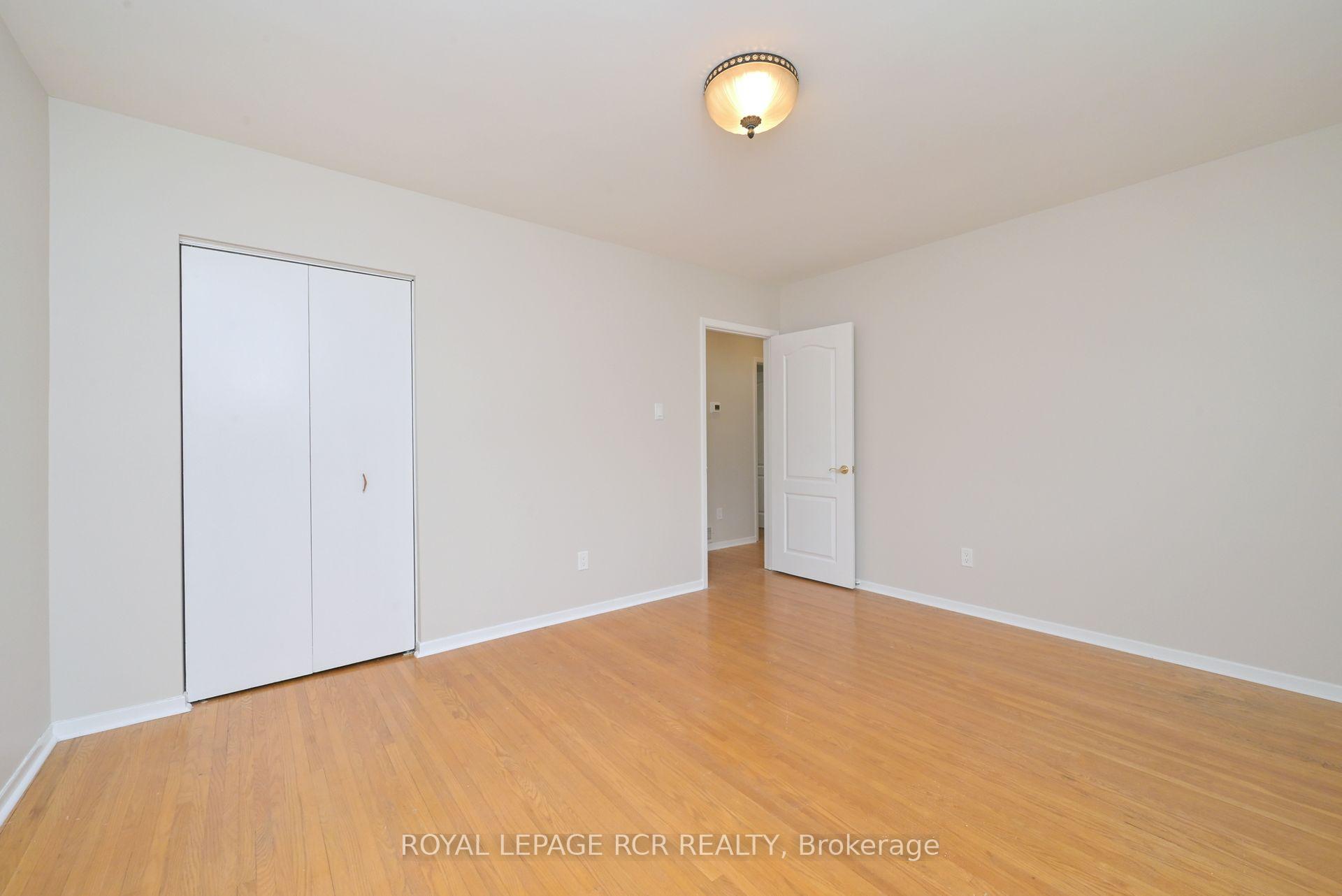 Photo 15 of 61 Belmont Drive, Brampton, Avondale — HOMEH
