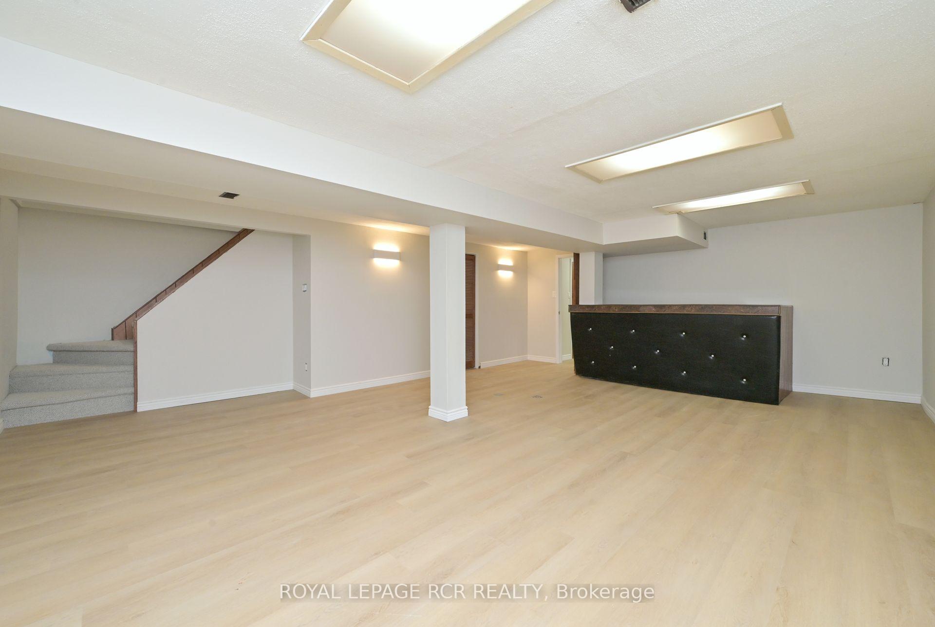 Photo 20 of 61 Belmont Drive, Brampton, Avondale — HOMEH