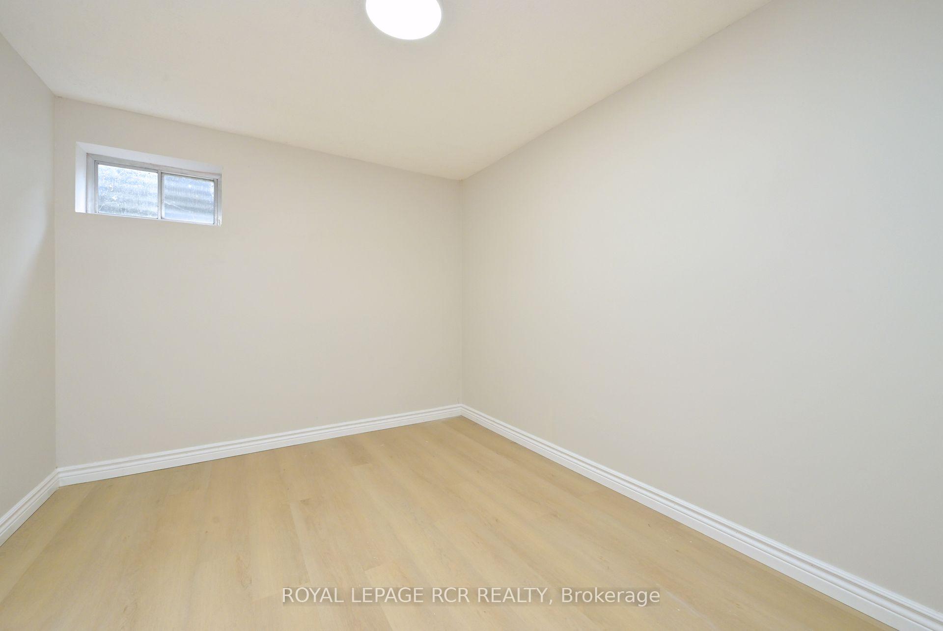 Photo 23 of 61 Belmont Drive, Brampton, Avondale — HOMEH