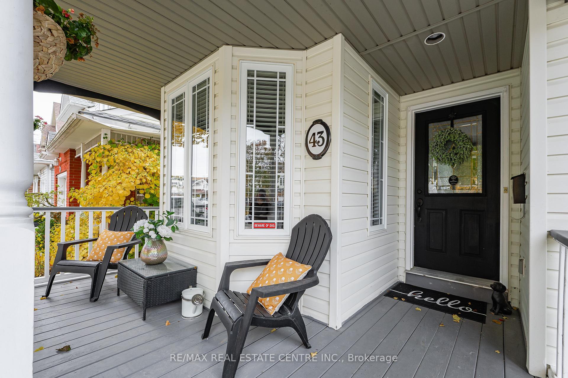 Photo 3 of 43 Marcy Crescent, Cambridge, Hespeler Village — HOMEH