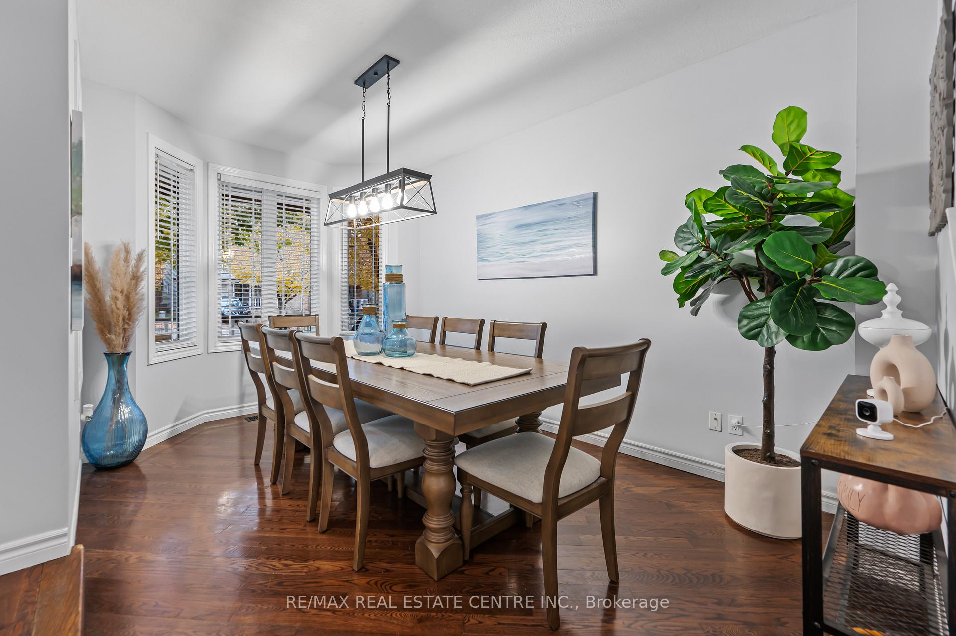 Photo 5 of 43 Marcy Crescent, Cambridge, Hespeler Village — HOMEH