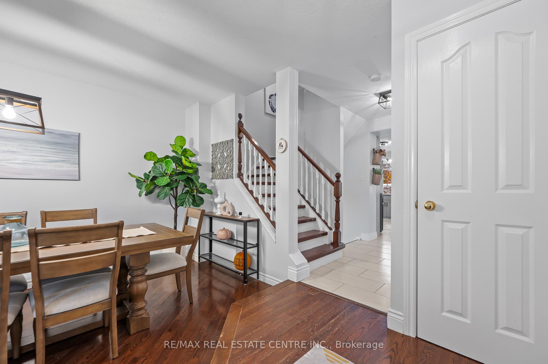 Photo 6 of 43 Marcy Crescent, Cambridge, Hespeler Village — HOMEH