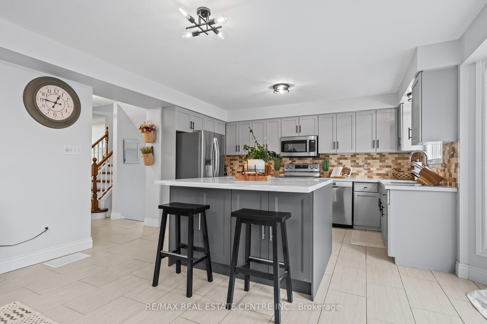 Photo 10 of 43 Marcy Crescent, Cambridge, Hespeler Village — HOMEH