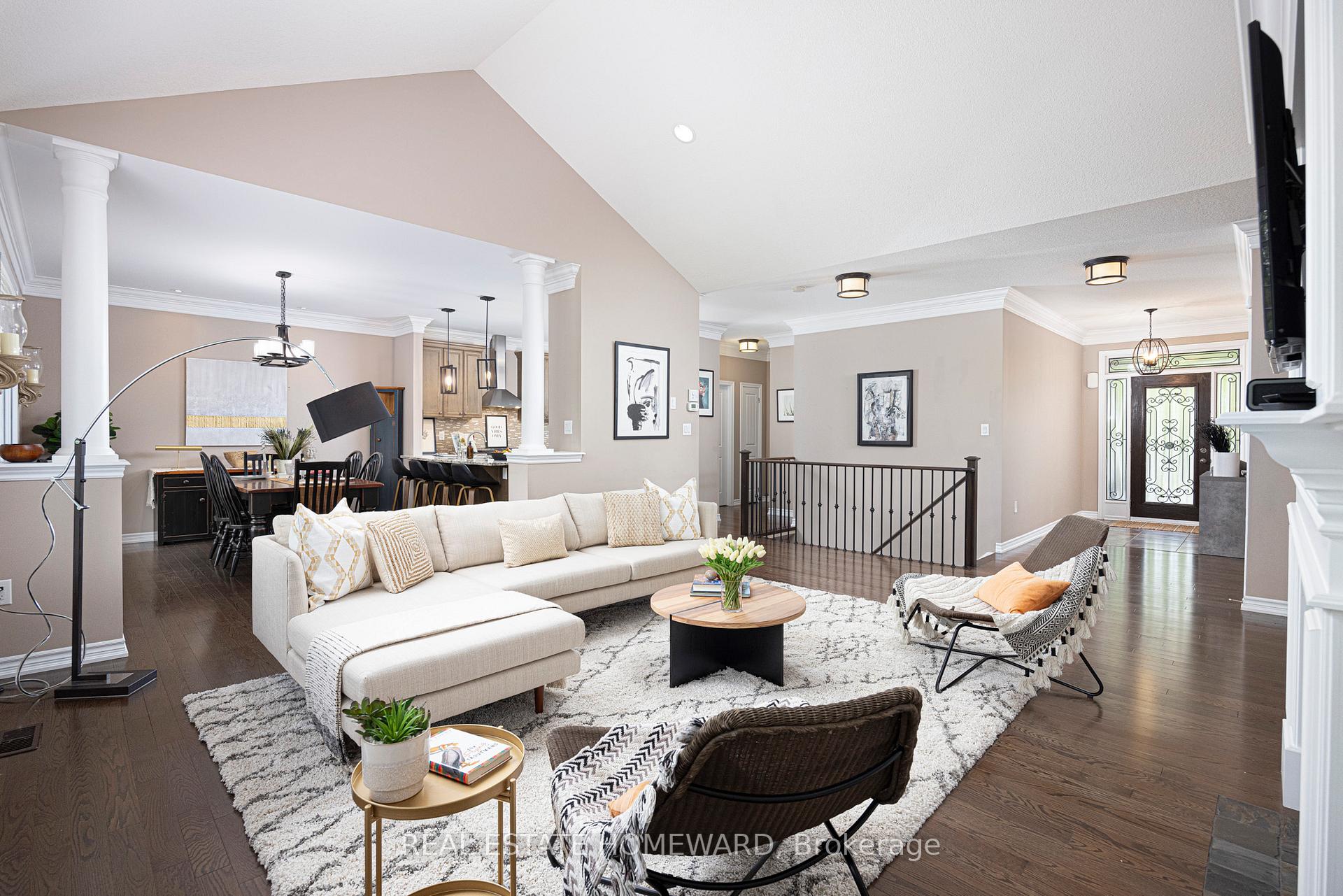 Photo 3 of 44 Jane Avenue, Clarington, Courtice — HOMEH