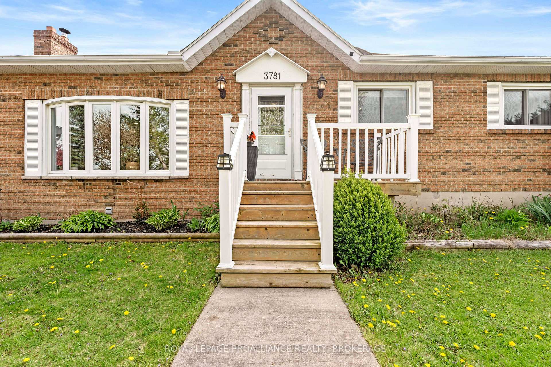 Photo 4 of 3781 Holmes Road, Frontenac, Frontenac South — HOMEH
