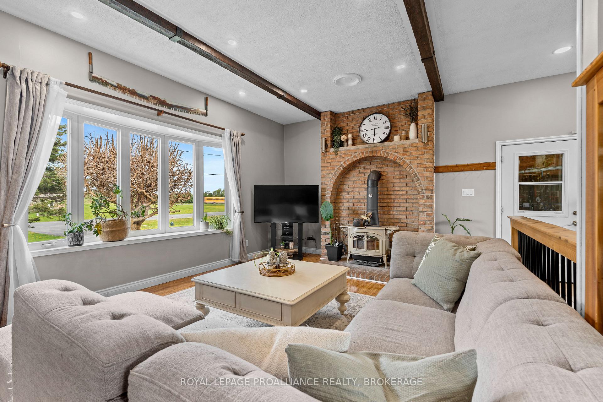 Photo 8 of 3781 Holmes Road, Frontenac, Frontenac South — HOMEH