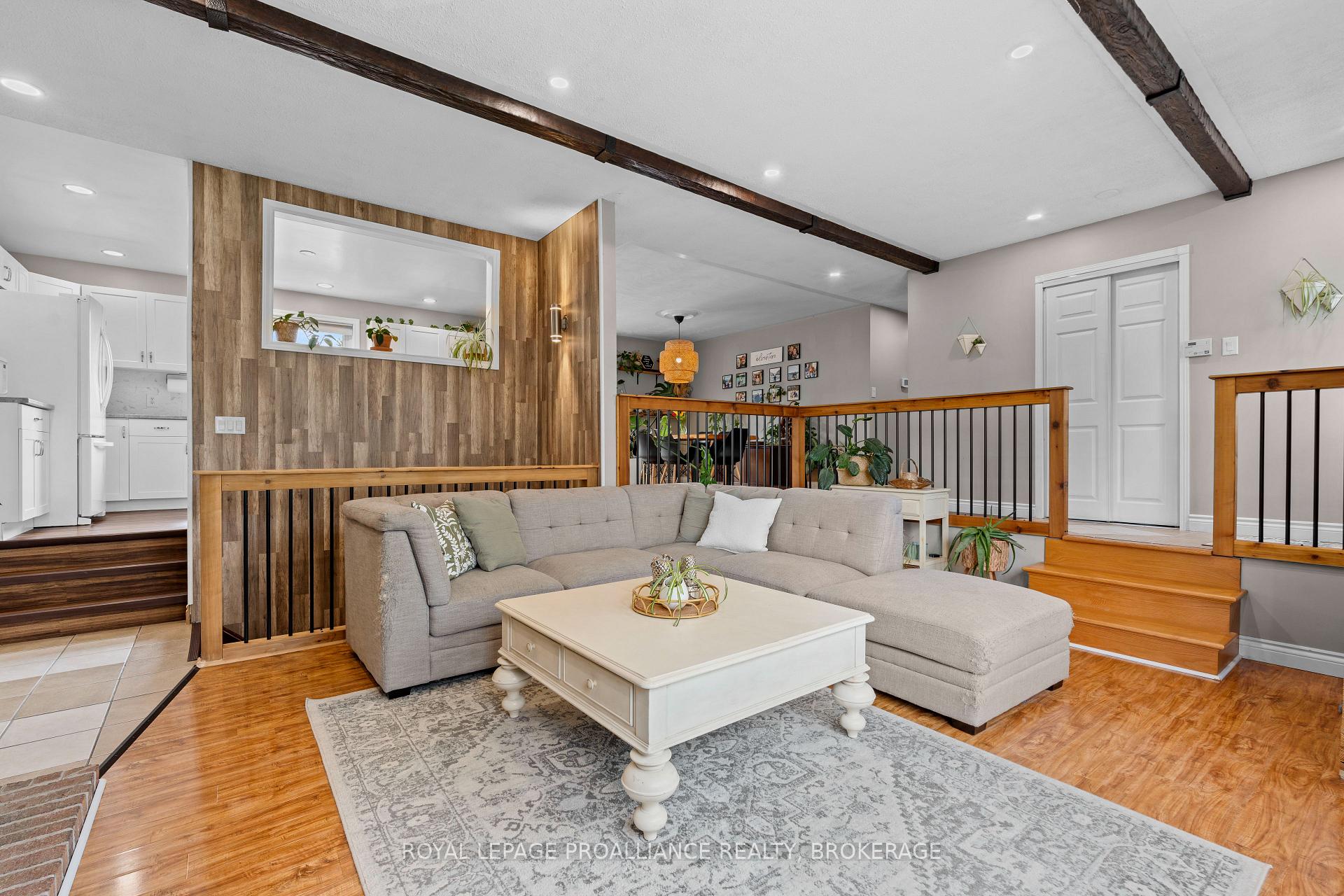 Photo 10 of 3781 Holmes Road, Frontenac, Frontenac South — HOMEH