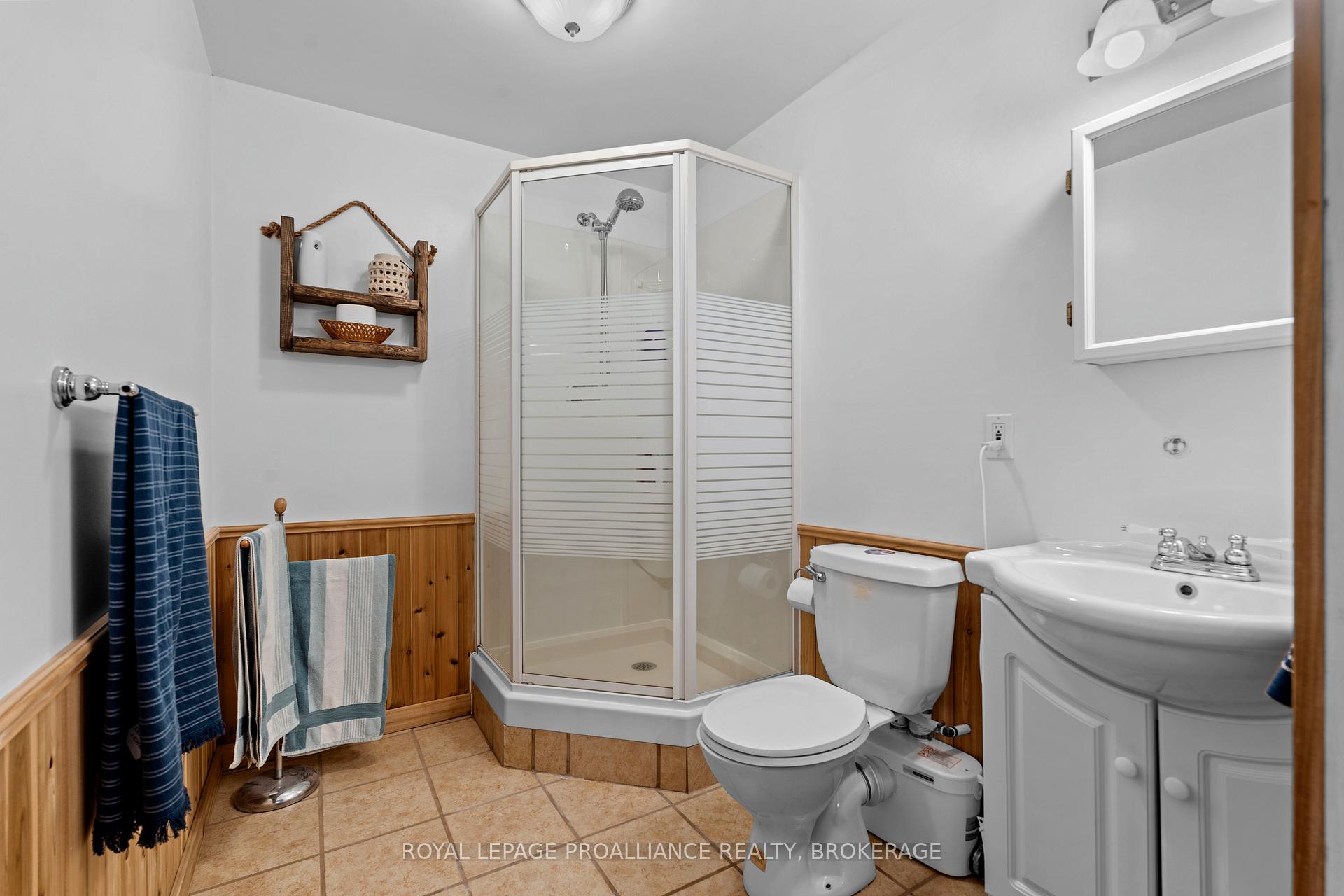 Photo 31 of 3781 Holmes Road, Frontenac, Frontenac South — HOMEH
