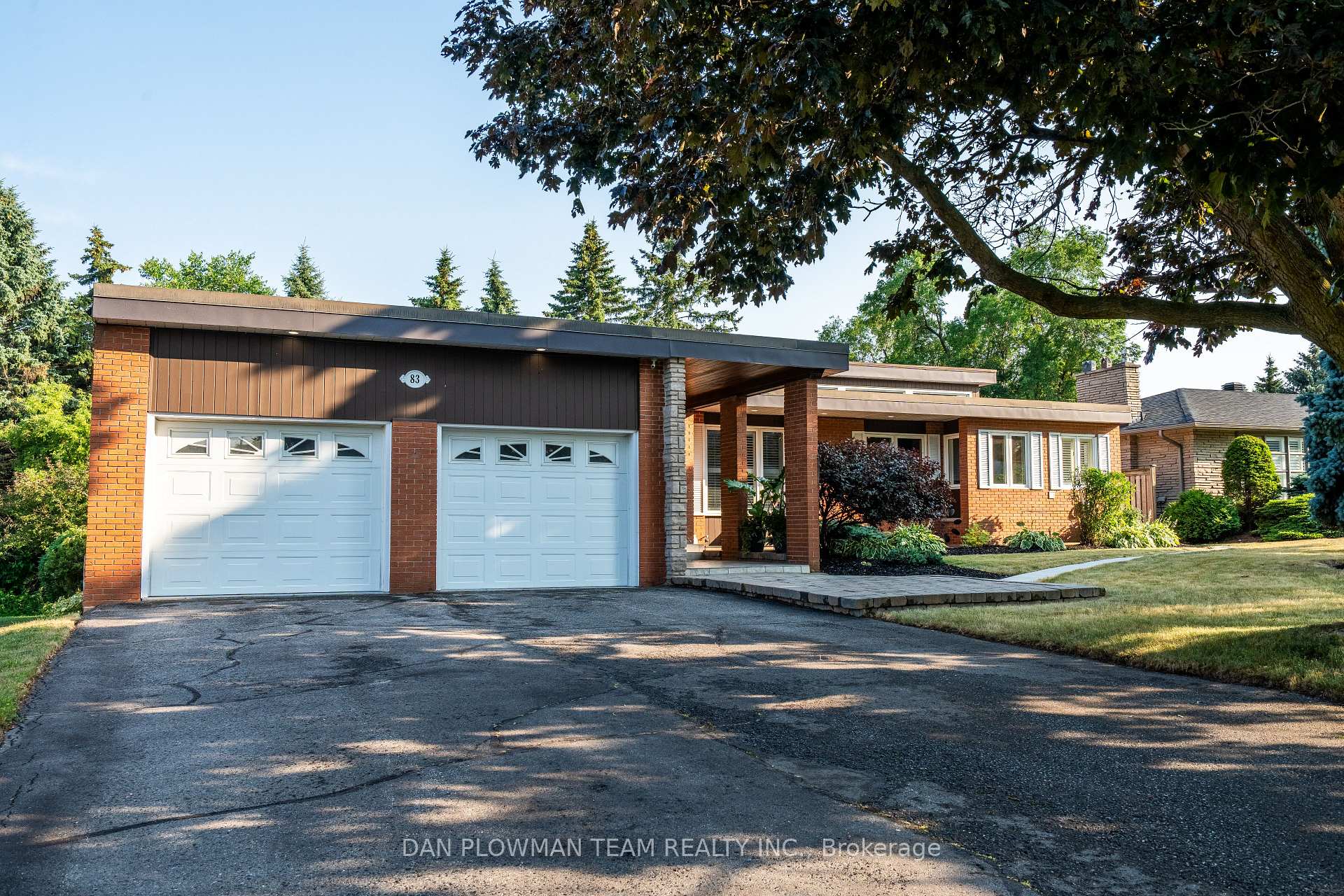 Front of 83 Sherwood Road E
