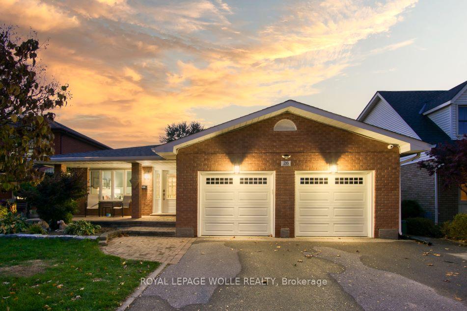Photo 2 of 26 Azores Crescent, Cambridge — HOMEH