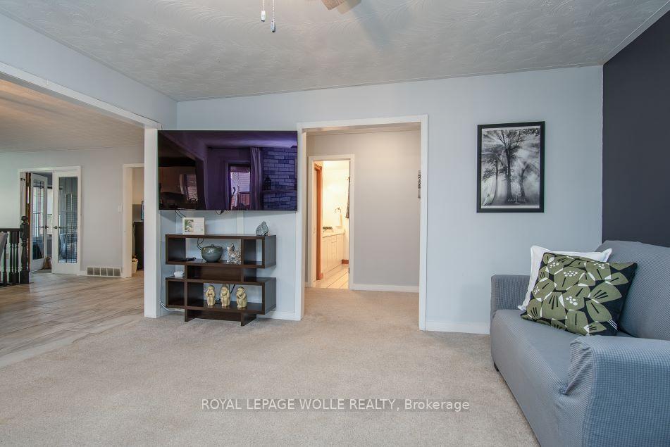 Photo 5 of 26 Azores Crescent, Cambridge — HOMEH