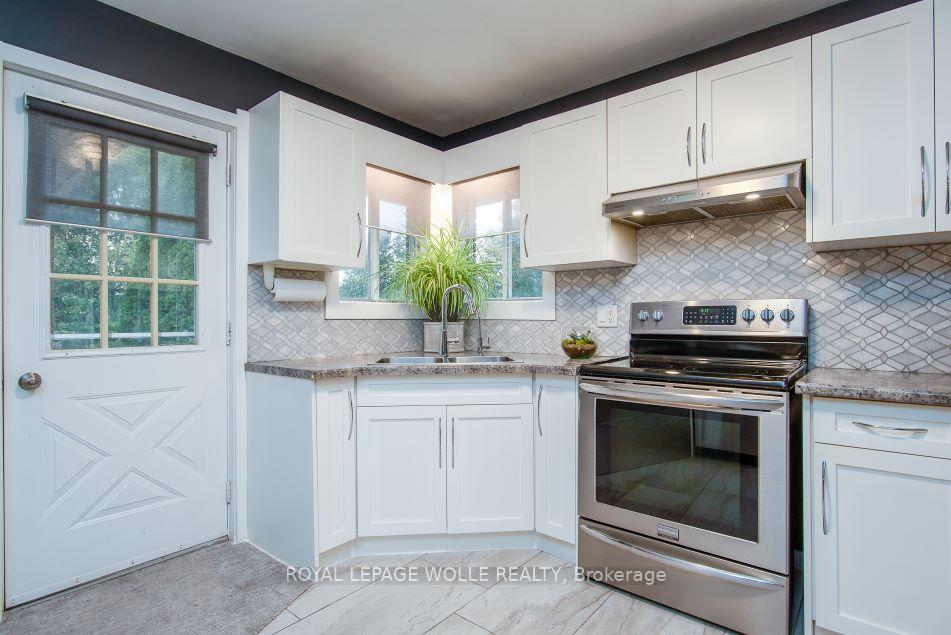 Photo 14 of 26 Azores Crescent, Cambridge — HOMEH