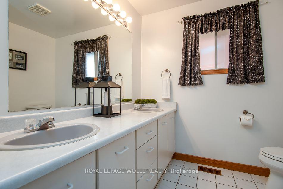 Photo 23 of 26 Azores Crescent, Cambridge — HOMEH
