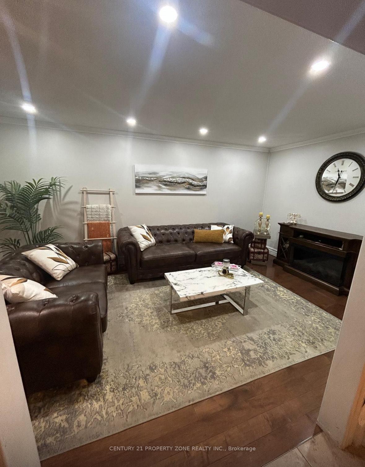 Photo 4 of 30 Markham Street, Brampton, Central Park — HOMEH