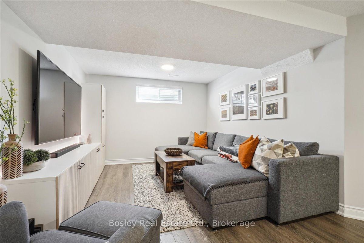 Photo 55 of 17 Camm Crescent, Guelph, Pineridge/Westminster Woods — HOMEH