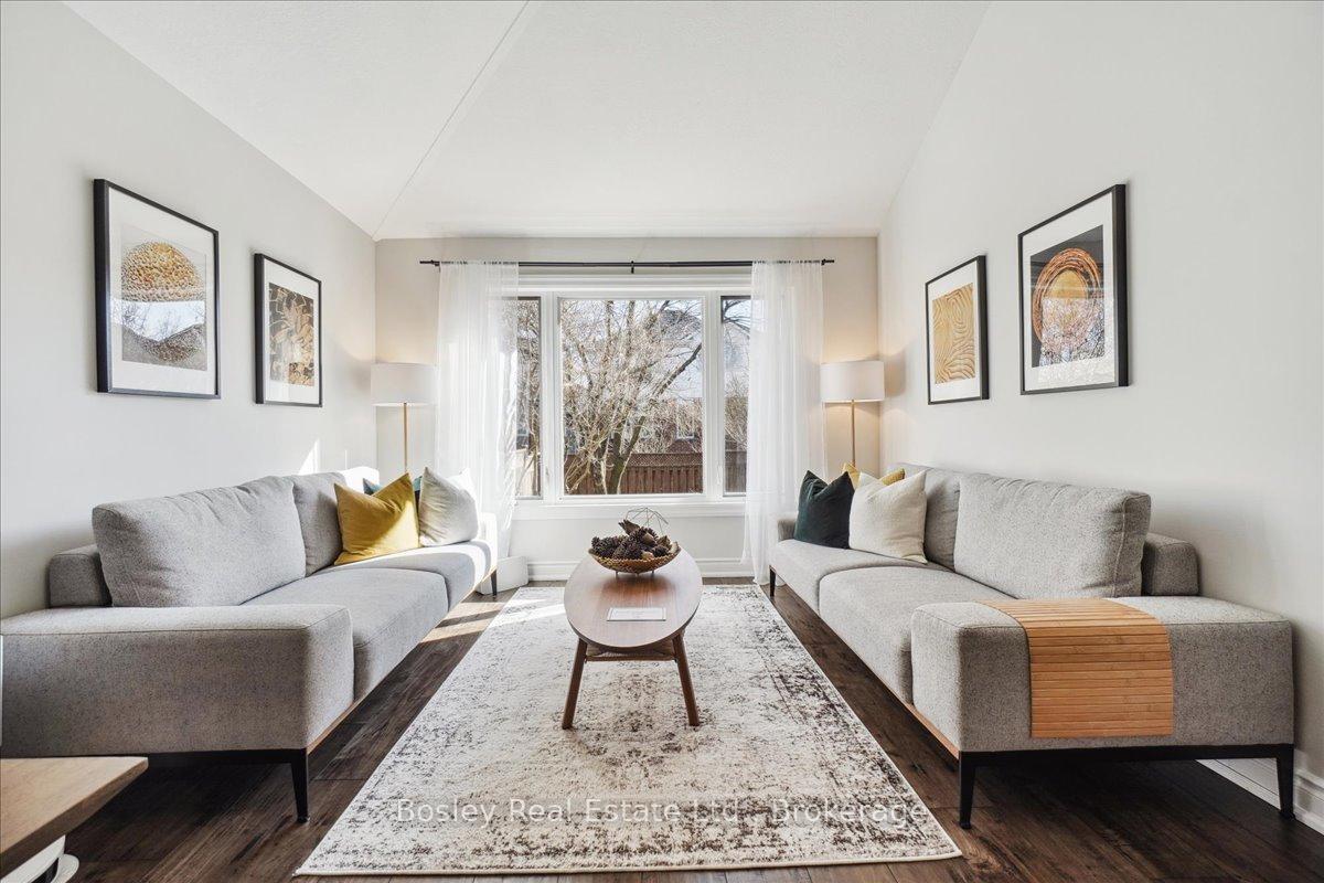 Photo 8 of 17 Camm Crescent, Guelph, Pineridge/Westminster Woods — HOMEH