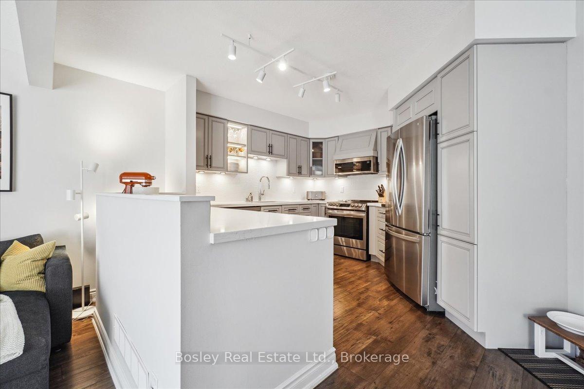 Photo 16 of 17 Camm Crescent, Guelph, Pineridge/Westminster Woods — HOMEH