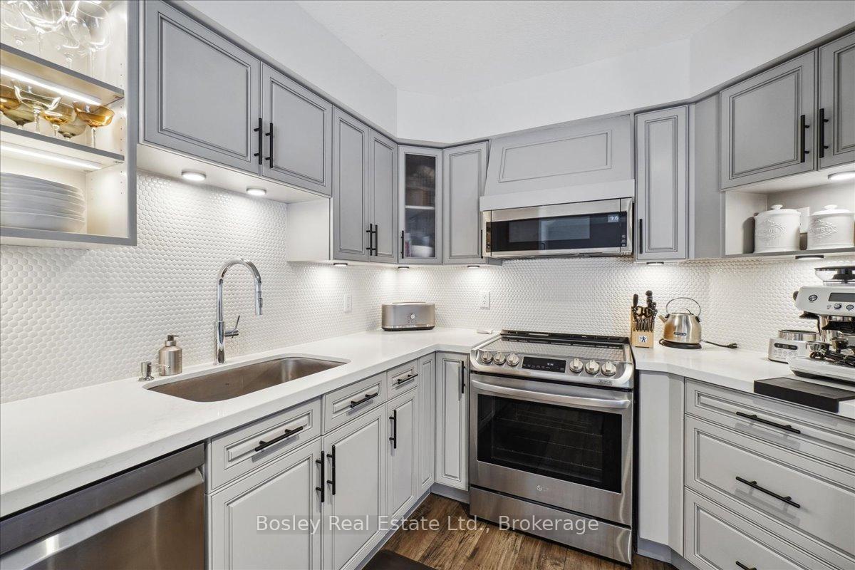 Photo 19 of 17 Camm Crescent, Guelph, Pineridge/Westminster Woods — HOMEH