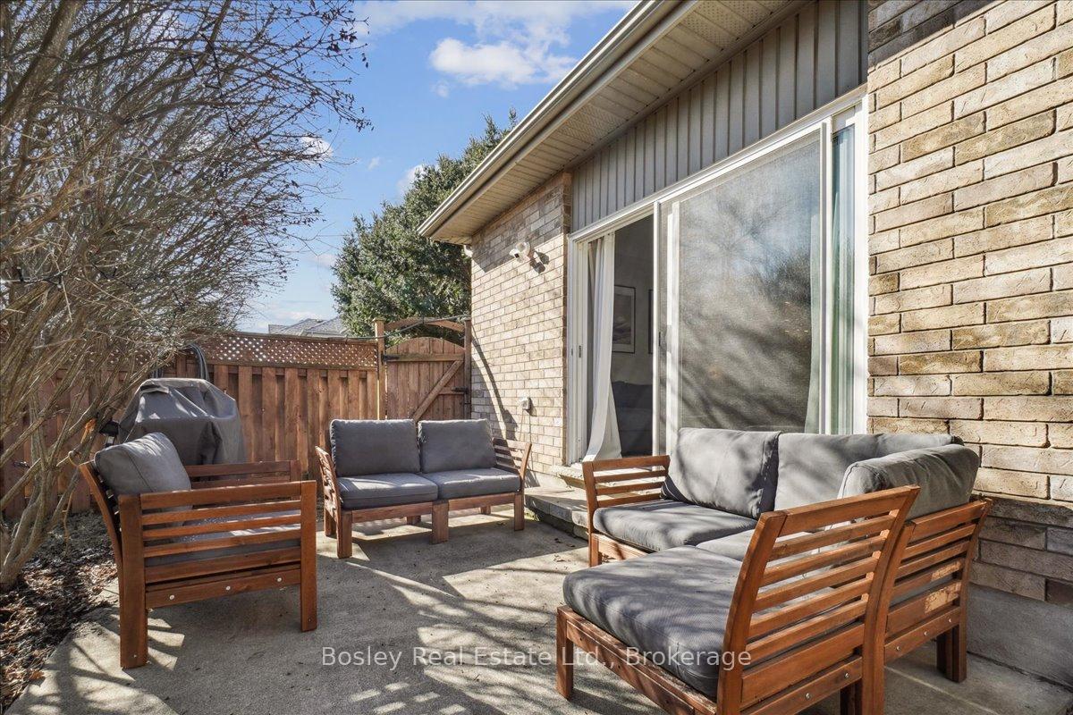 Photo 82 of 17 Camm Crescent, Guelph, Pineridge/Westminster Woods — HOMEH