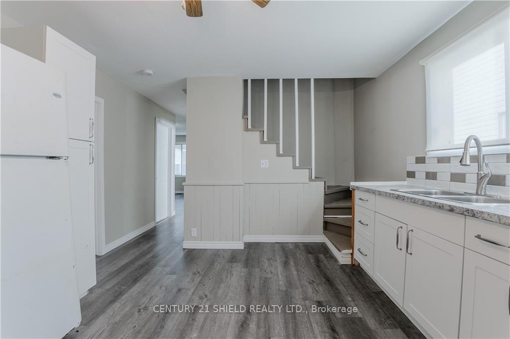 Photo 13 of 327 Carleton Street, Cornwall — HOMEH