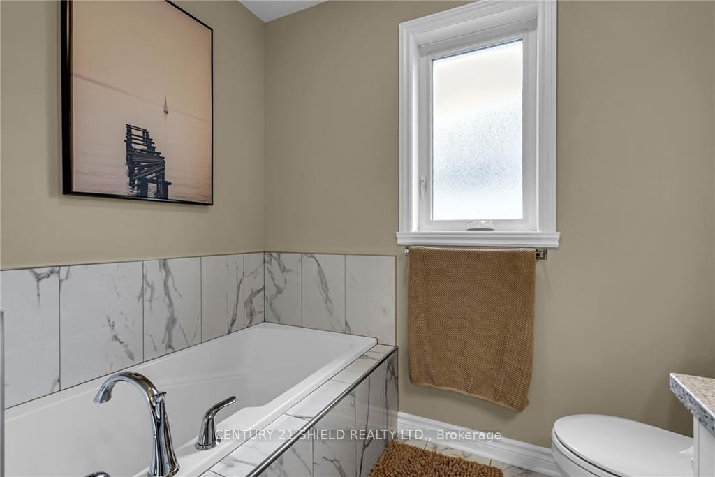 Photo 24 of 2368 Watson Crescent, Cornwall — HOMEH