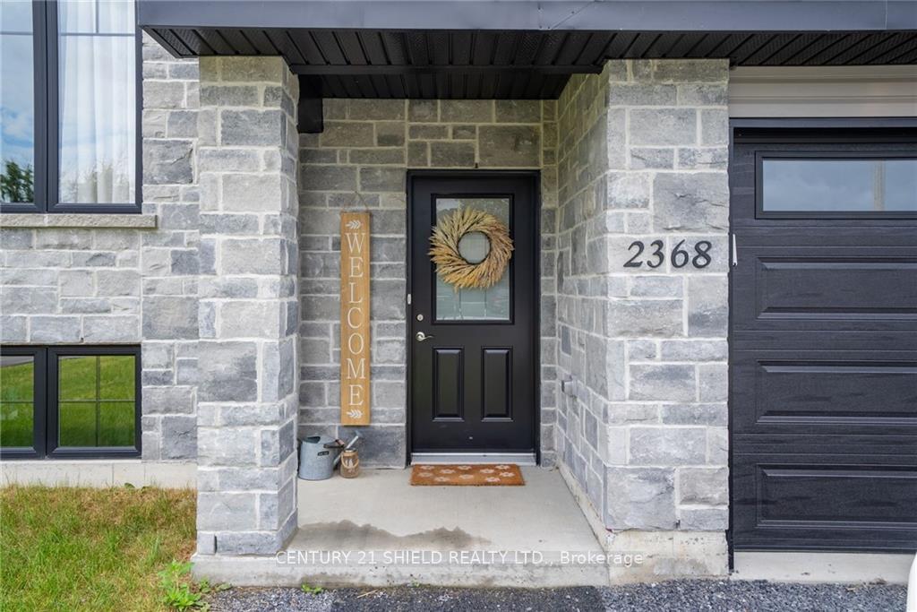 Photo 3 of 2368 Watson Crescent, Cornwall — HOMEH
