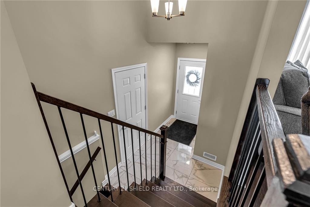 Photo 4 of 2368 Watson Crescent, Cornwall — HOMEH