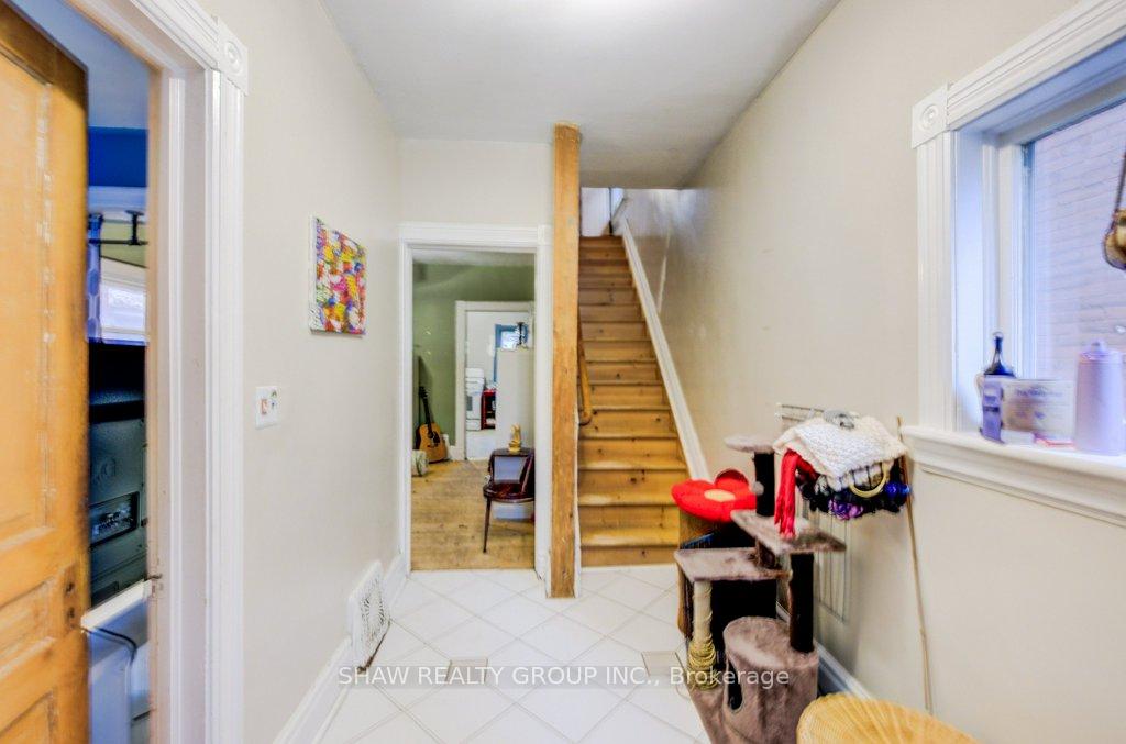 Photo 5 of 31 Hearn Avenue, Guelph, Junction/Onward Willow — HOMEH
