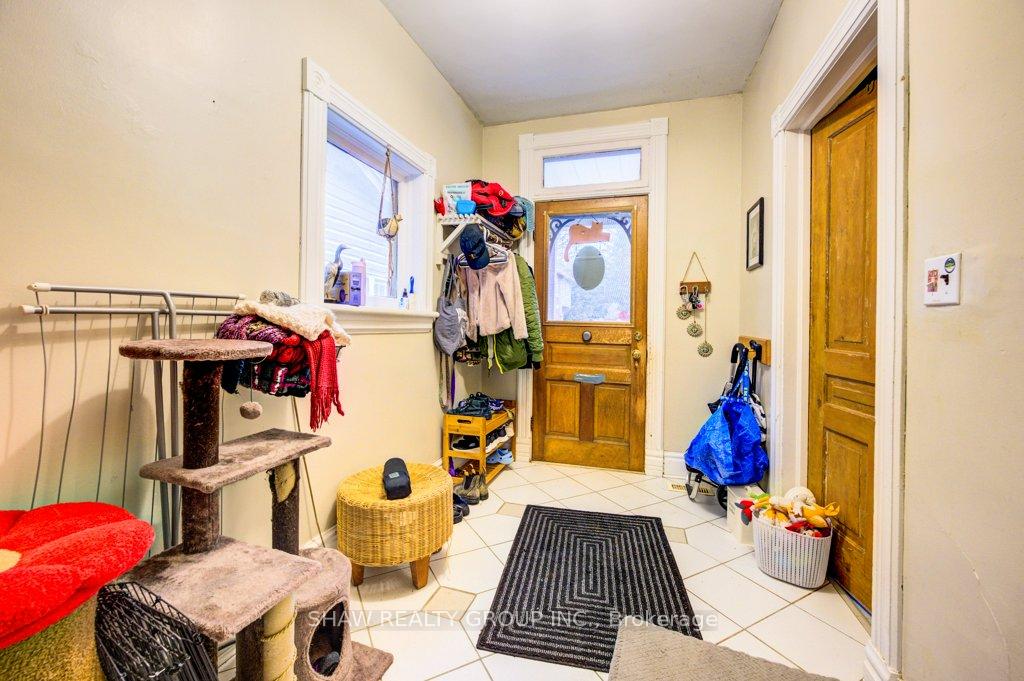 Photo 6 of 31 Hearn Avenue, Guelph, Junction/Onward Willow — HOMEH