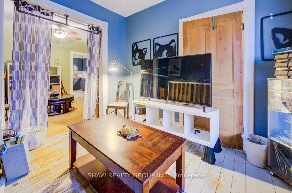 Photo 10 of 31 Hearn Avenue, Guelph, Junction/Onward Willow — HOMEH