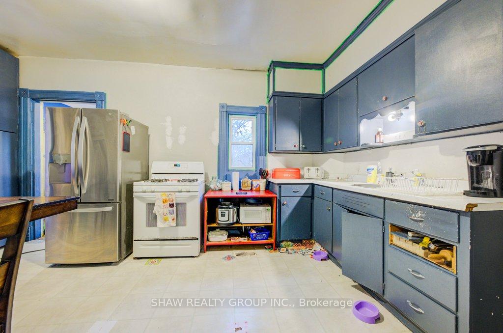 Photo 12 of 31 Hearn Avenue, Guelph, Junction/Onward Willow — HOMEH